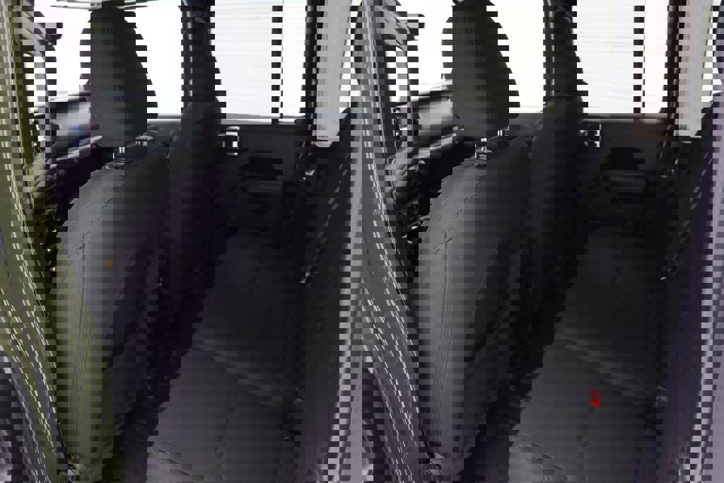 Used 2023 Jeep Wrangler Unlimited w/ Cold Weather Group image 12