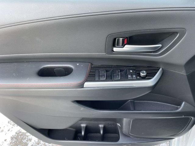 Used 2025 Toyota Sienna XSE image 16