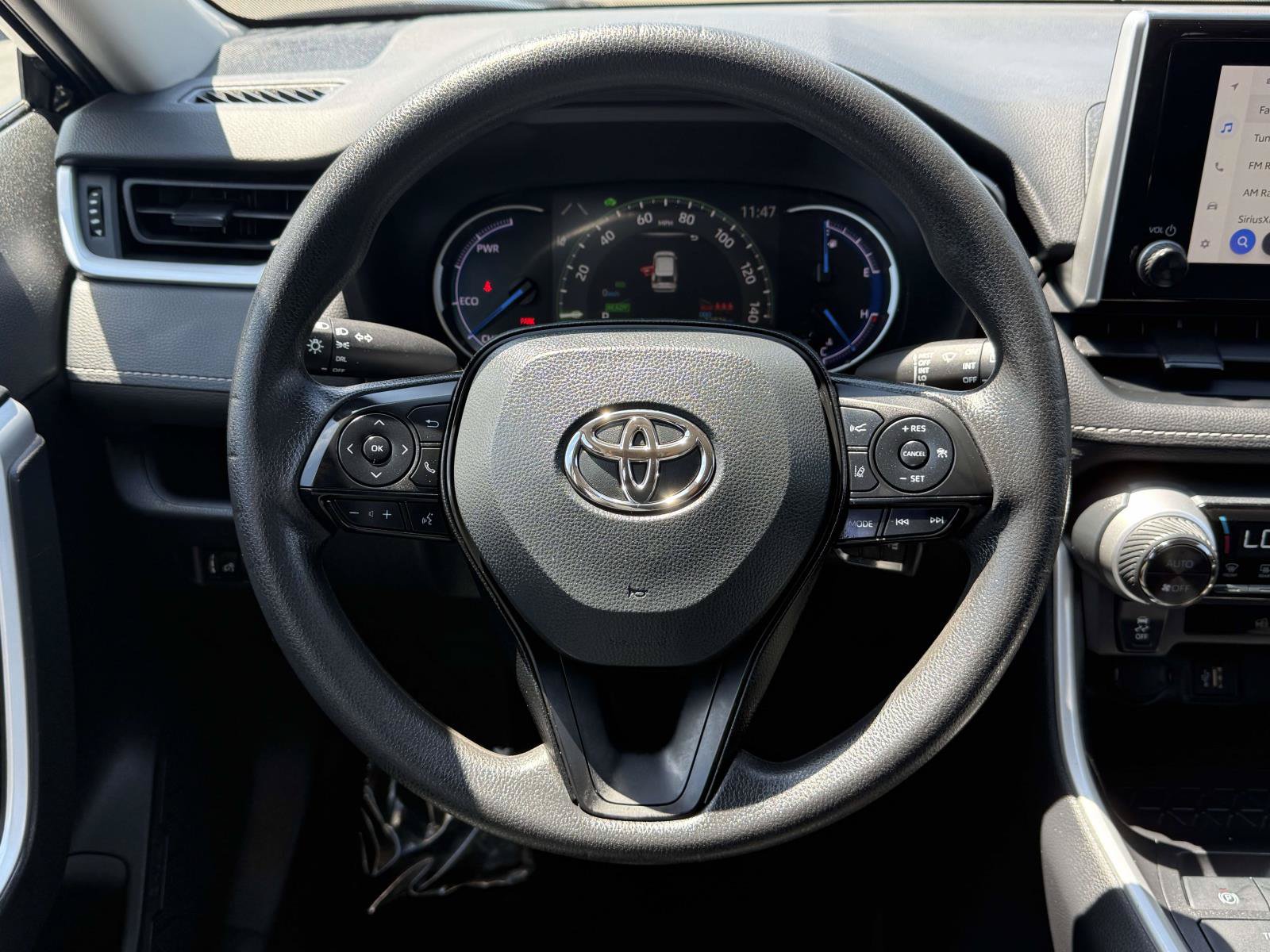 Used 2025 Toyota RAV4 LE AWD/4WD image 18