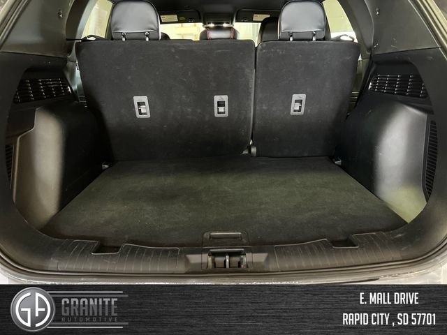 Used 2025 Ford Escape ST-Line Select AWD/4WD image 29