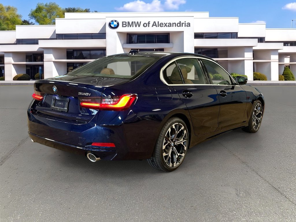 New 2026 BMW 330i xDrive Sedan w/ Premium Package AWD/4WD image 5
