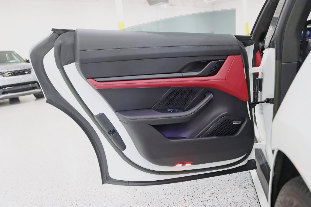 Used 2022 Porsche Taycan Turbo AWD/4WD image 41