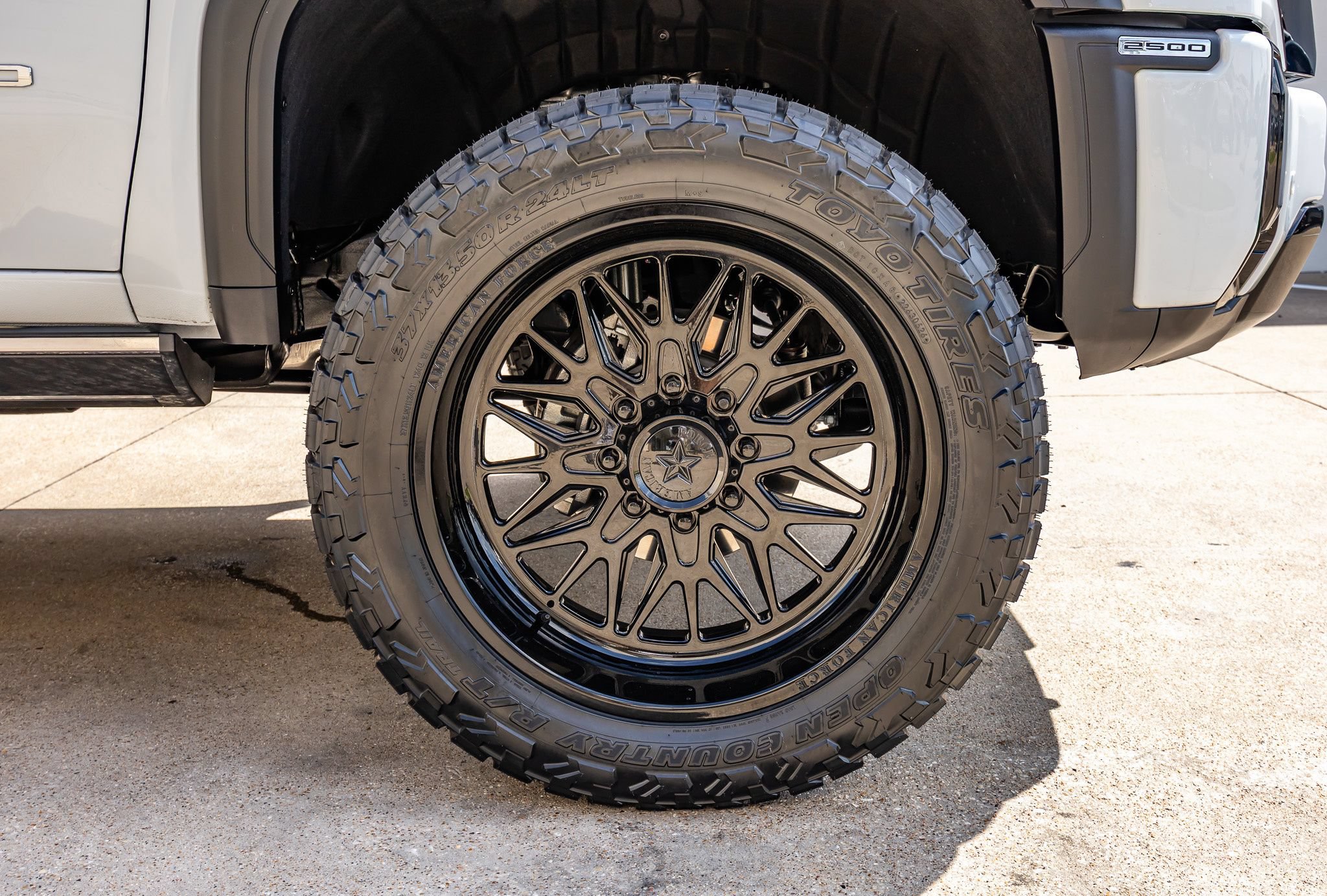 Used 2026 GMC Sierra 2500 Denali Ultimate AWD/4WD image 12