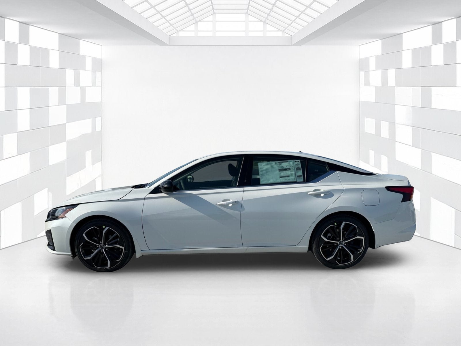 New 2026 Nissan Altima 2.5 SR FWD image 4
