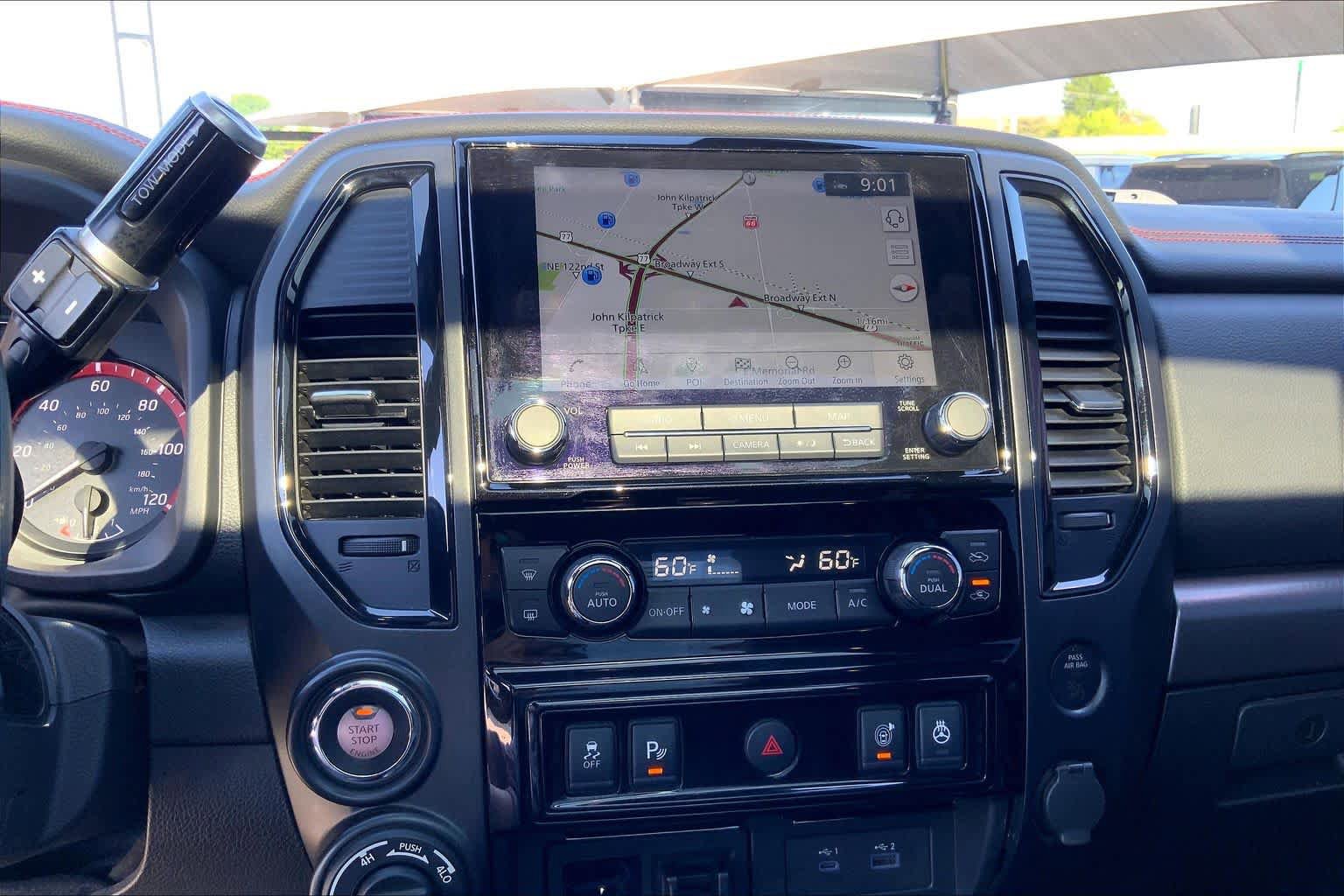 Used 2021 Nissan Titan PRO-4X w/ Pro-4x Convenience Package AWD/4WD image 31