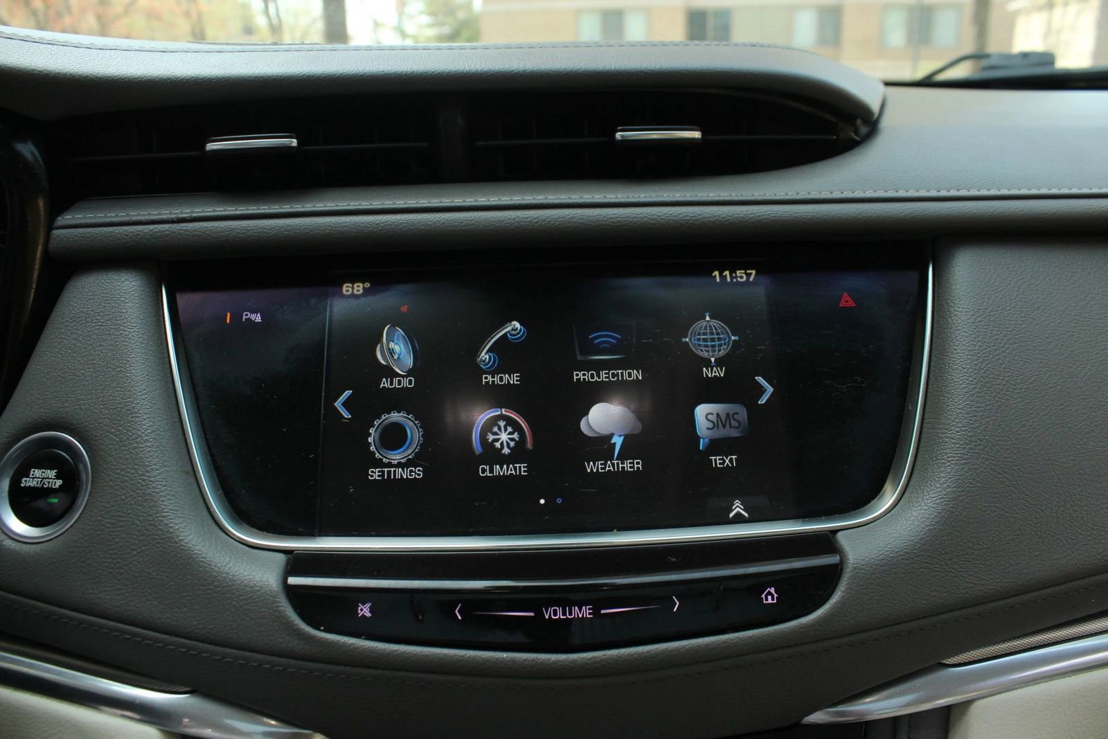 Used 2017 Cadillac XT5 Luxury w/ Driver Awareness Package AWD/4WD image 30