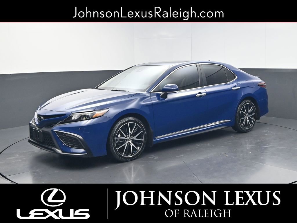 Used 2023 Toyota Camry SE w/ Cold Weather Package image 1