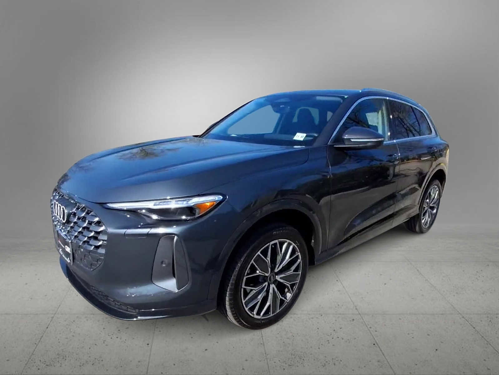 Certified 2025 Audi Q5 Premium Plus w/ Premium Plus image 4