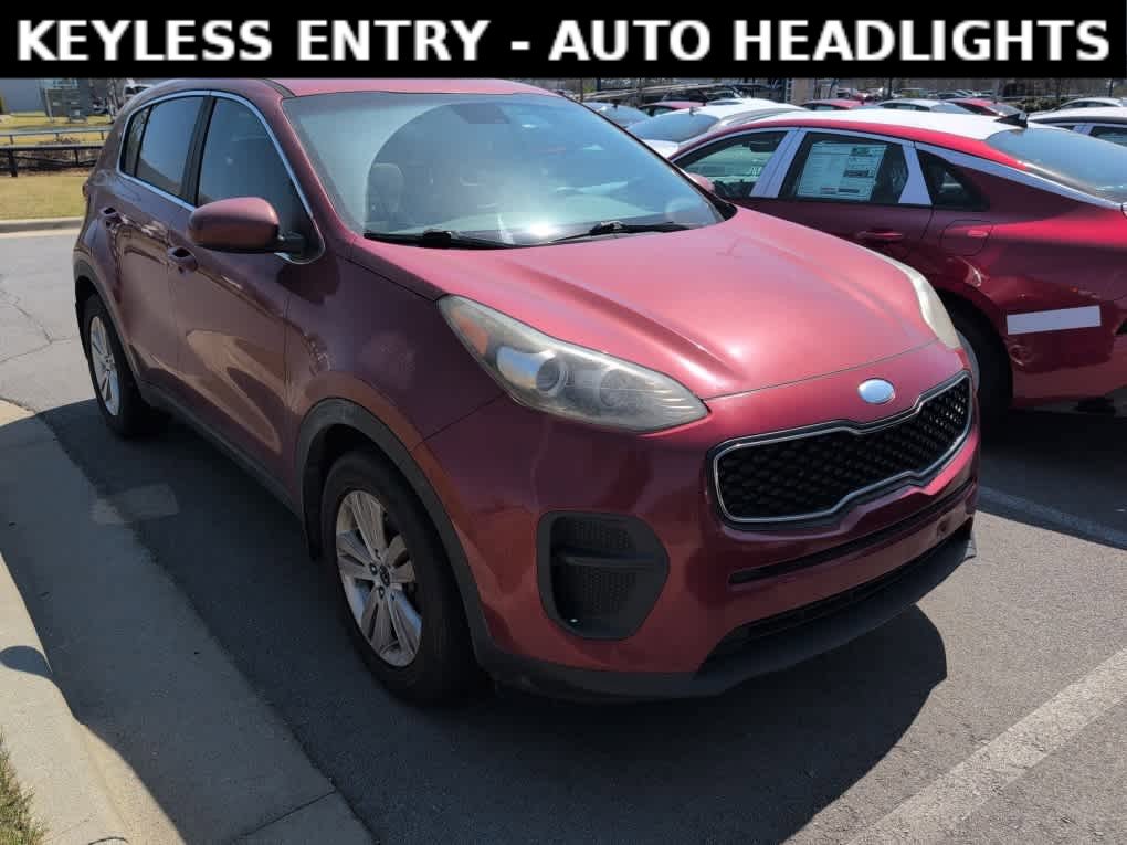 Used 2017 Kia Sportage LX image 2