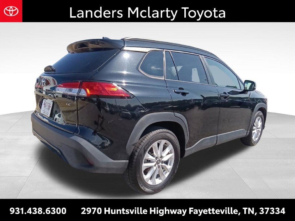 Used 2023 Toyota Corolla Cross LE FWD image 3