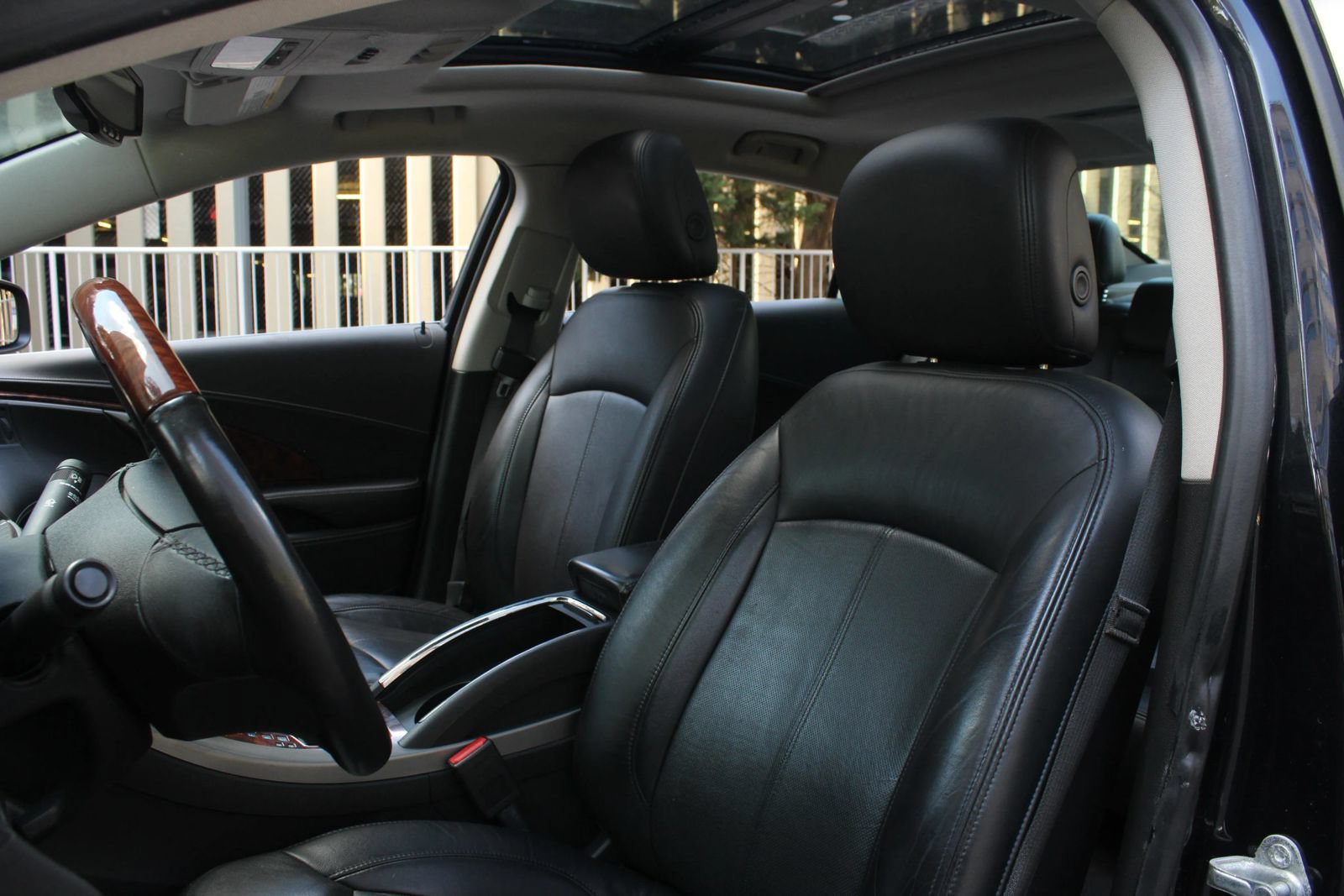 Used 2013 Buick LaCrosse Touring FWD image 16