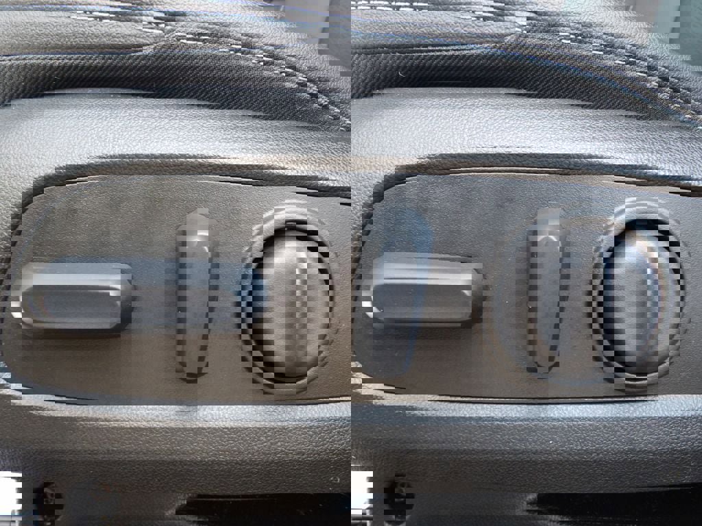 Used 2023 Chevrolet Bolt LT w/ Infotainment Package image 20