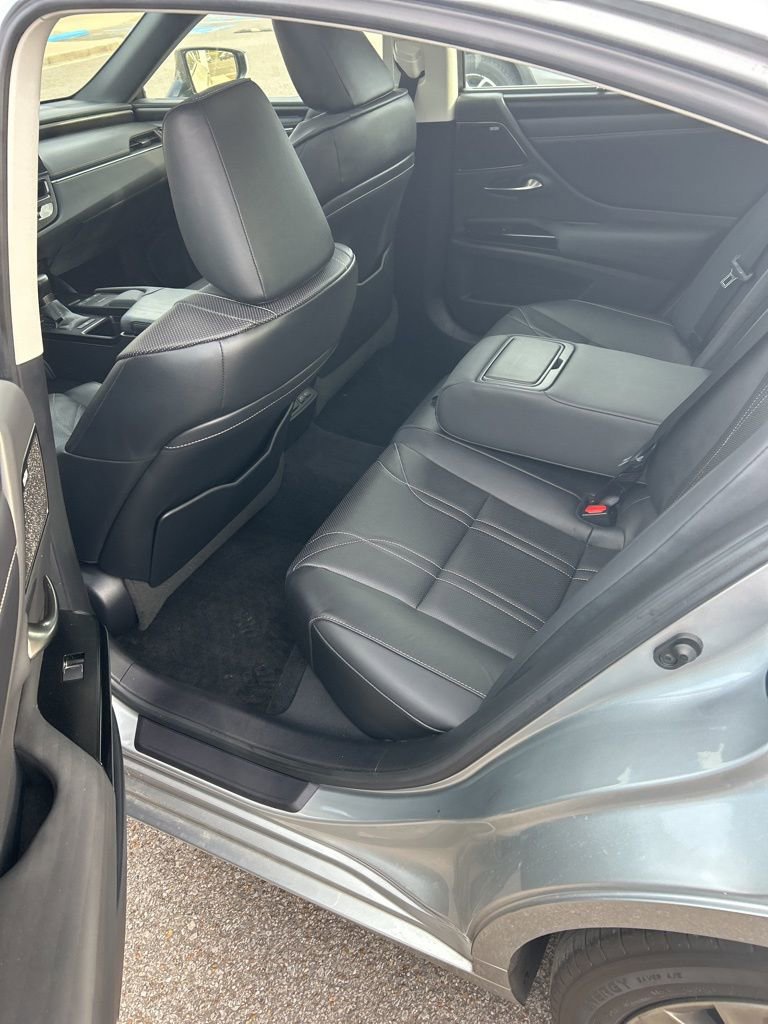 Used 2022 Lexus ES 350 Ultra Luxury image 9