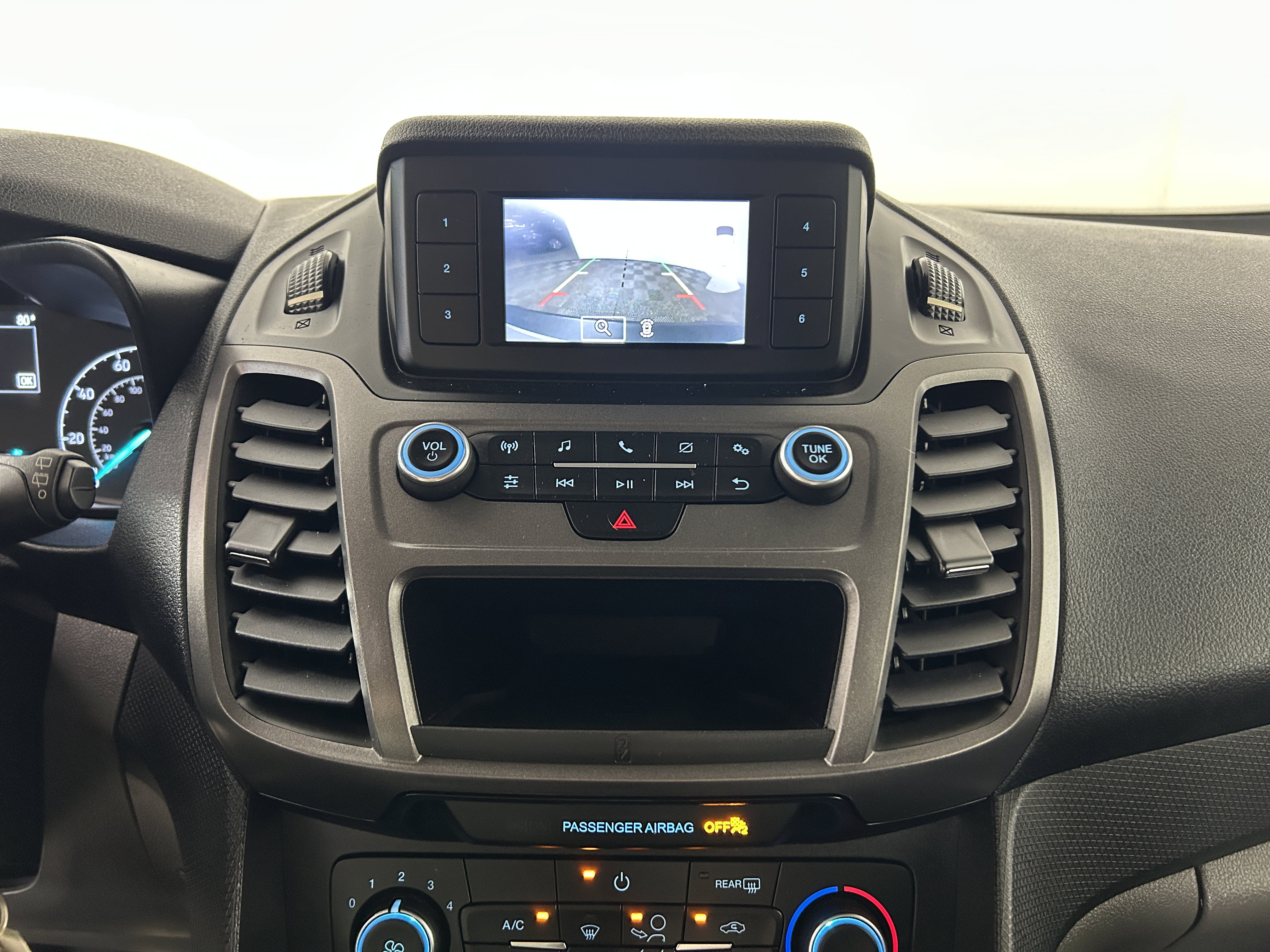 Used 2020 Ford Transit Connect XL FWD image 19