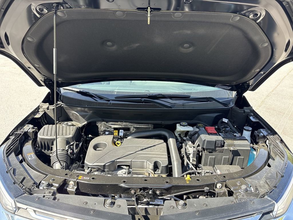 New 2026 Chevrolet Equinox LT w/ Safety and Technology Package FWD image 30