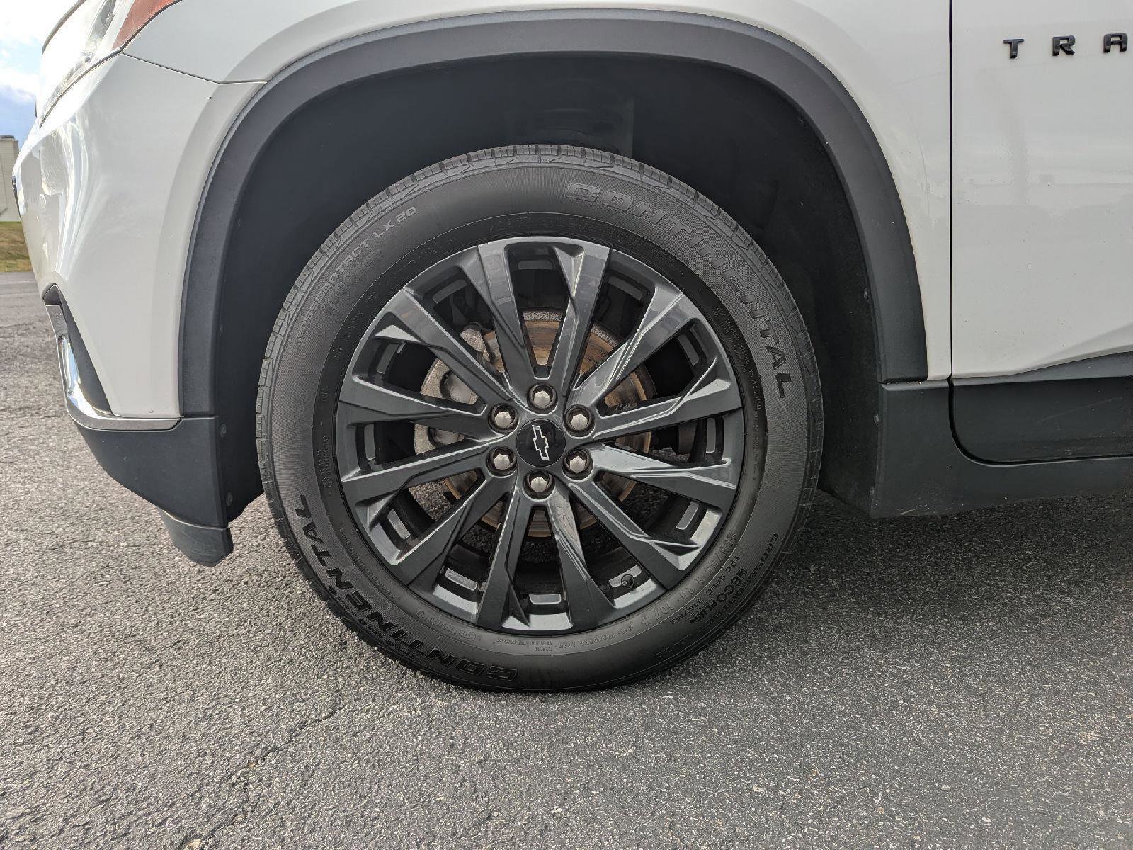 Used 2019 Chevrolet Traverse LT w/ LPO, Blackout Package image 11