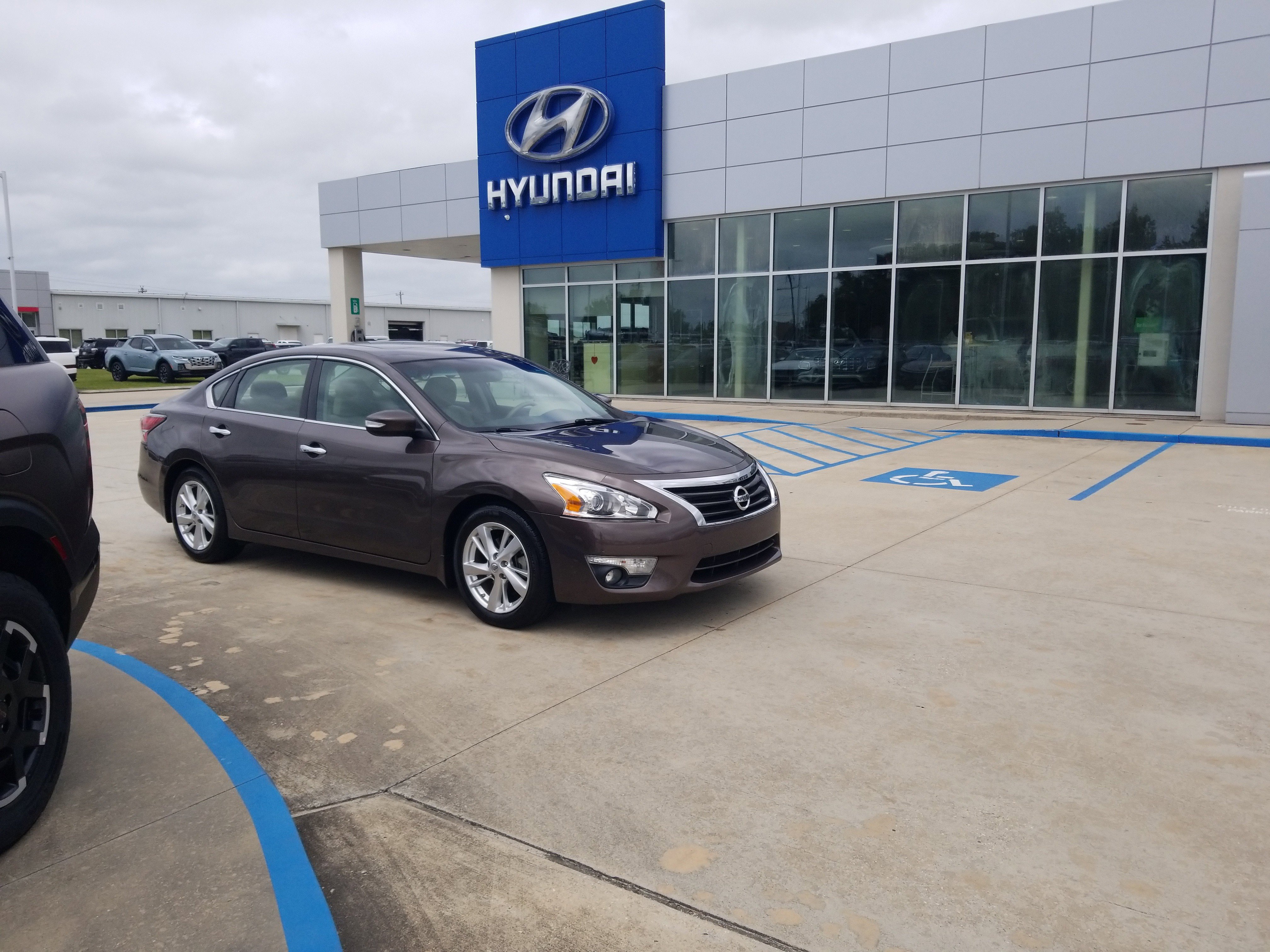Used 2015 Nissan Altima 2.5 SL w/ Moonroof Package image 1