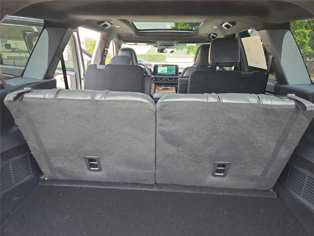 New 2026 Lincoln Aviator Black Label w/ Black Label Special Edition AWD/4WD image 25