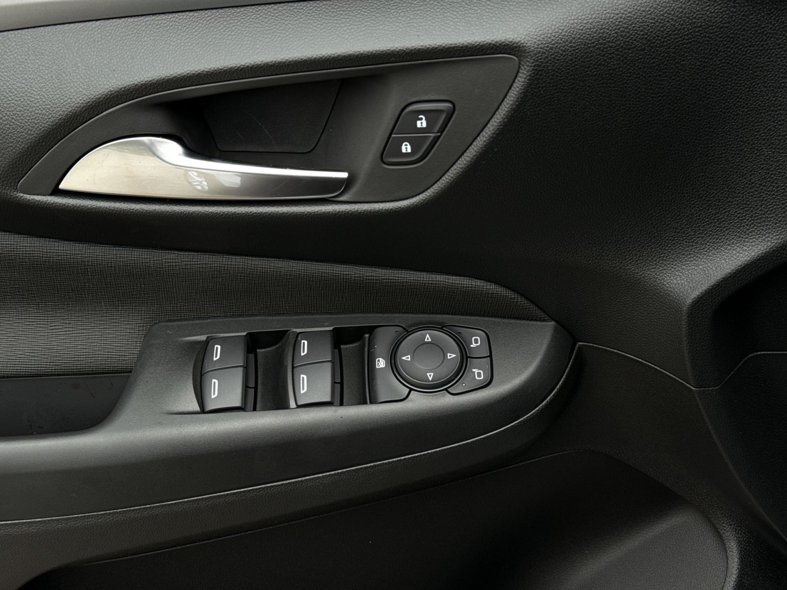 New 2026 Buick Envista Sport Touring FWD image 15