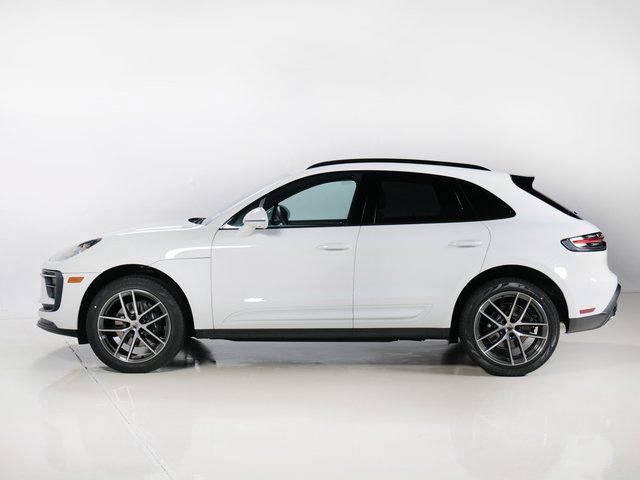 Certified 2026 Porsche Macan AWD/4WD image 2
