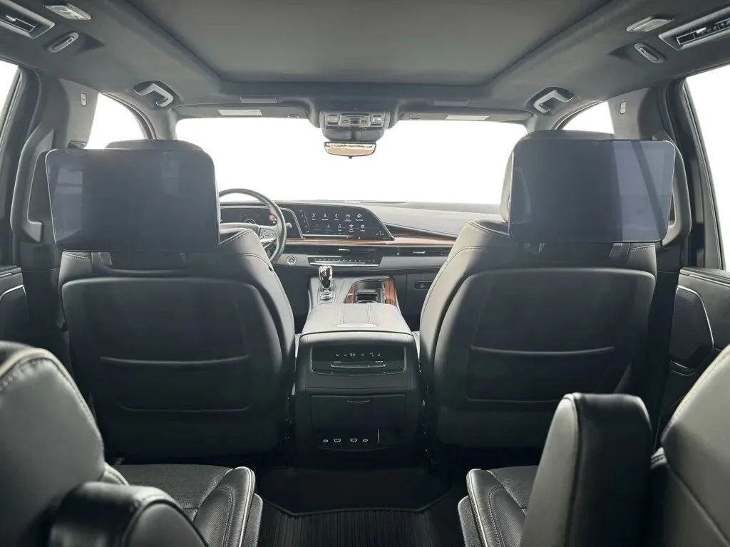 Used 2021 Cadillac Escalade Premium Luxury w/ Driver Assist Tech Package image 22