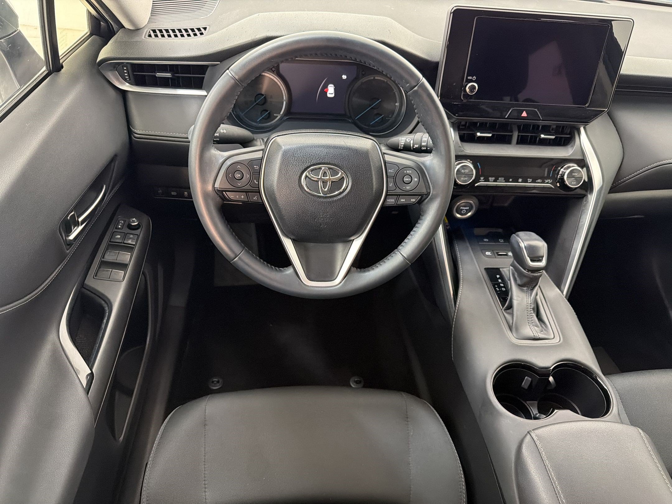 Used 2023 Toyota Venza LE AWD/4WD image 27