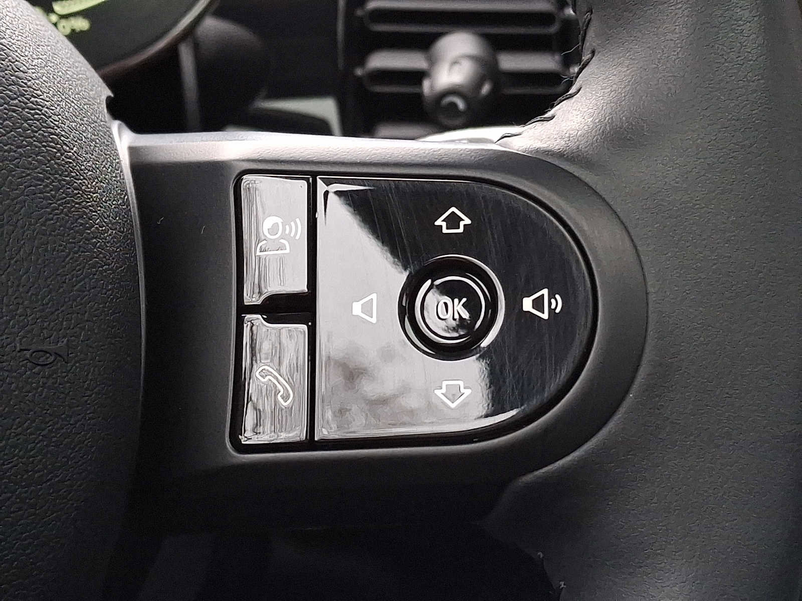 Certified 2024 MINI Cooper SE image 20