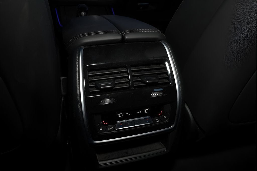 Used 2023 BMW X5 M50i w/ Climate Comfort Package AWD/4WD image 17
