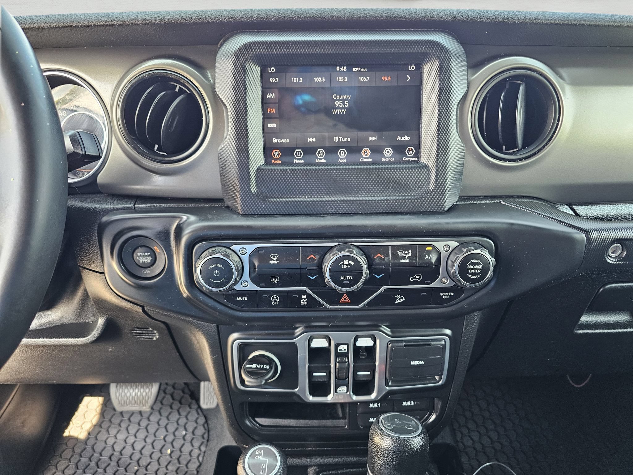 Used 2018 Jeep Wrangler Unlimited Sport S AWD/4WD image 25