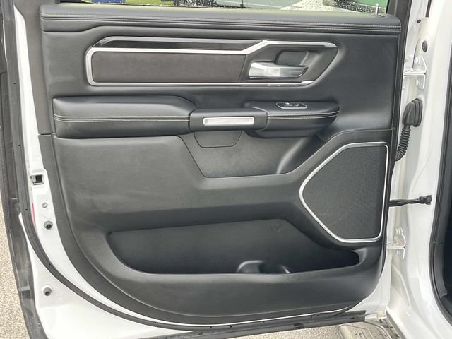 Used 2022 RAM 1500 Laramie AWD/4WD image 16