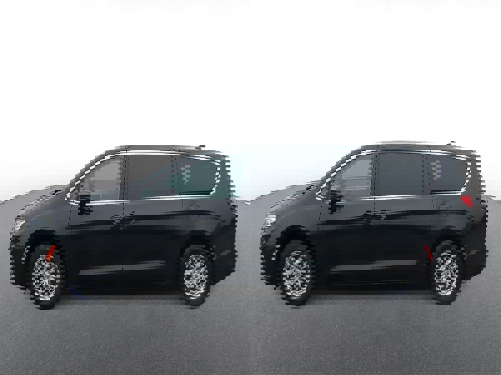 Used 2023 Chrysler Pacifica Touring-L image 5