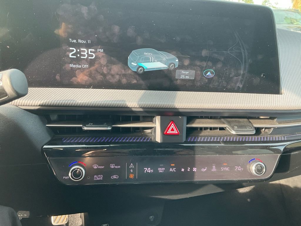 Used 2022 Kia EV6 GT-Line w/ GT-Line Suede Seat Package image 21