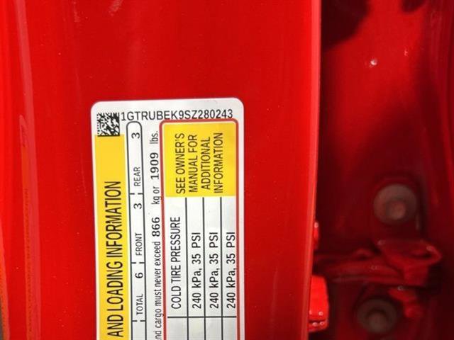 New 2025 GMC Sierra 1500 SLE w/ Preferred Package image 12