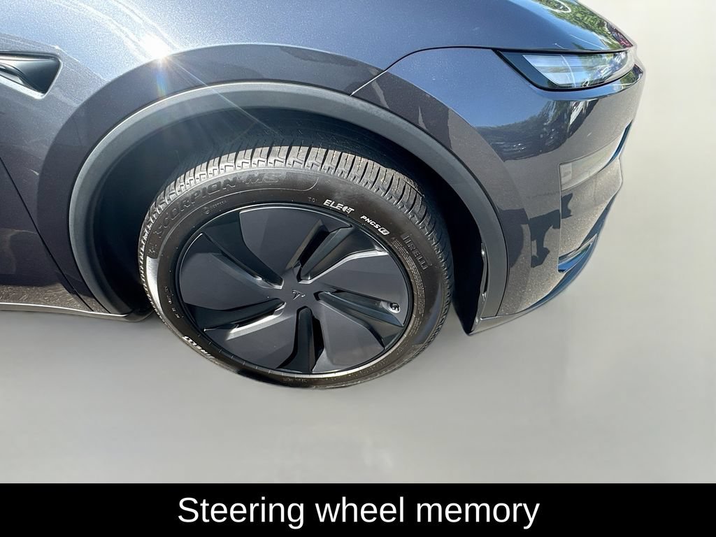 Used 2026 Tesla Model Y 2WD image 5