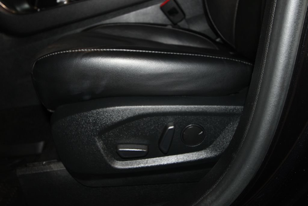 Used 2020 Ford Edge Titanium AWD/4WD image 9