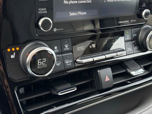 Used 2022 Toyota Highlander XLE image 37