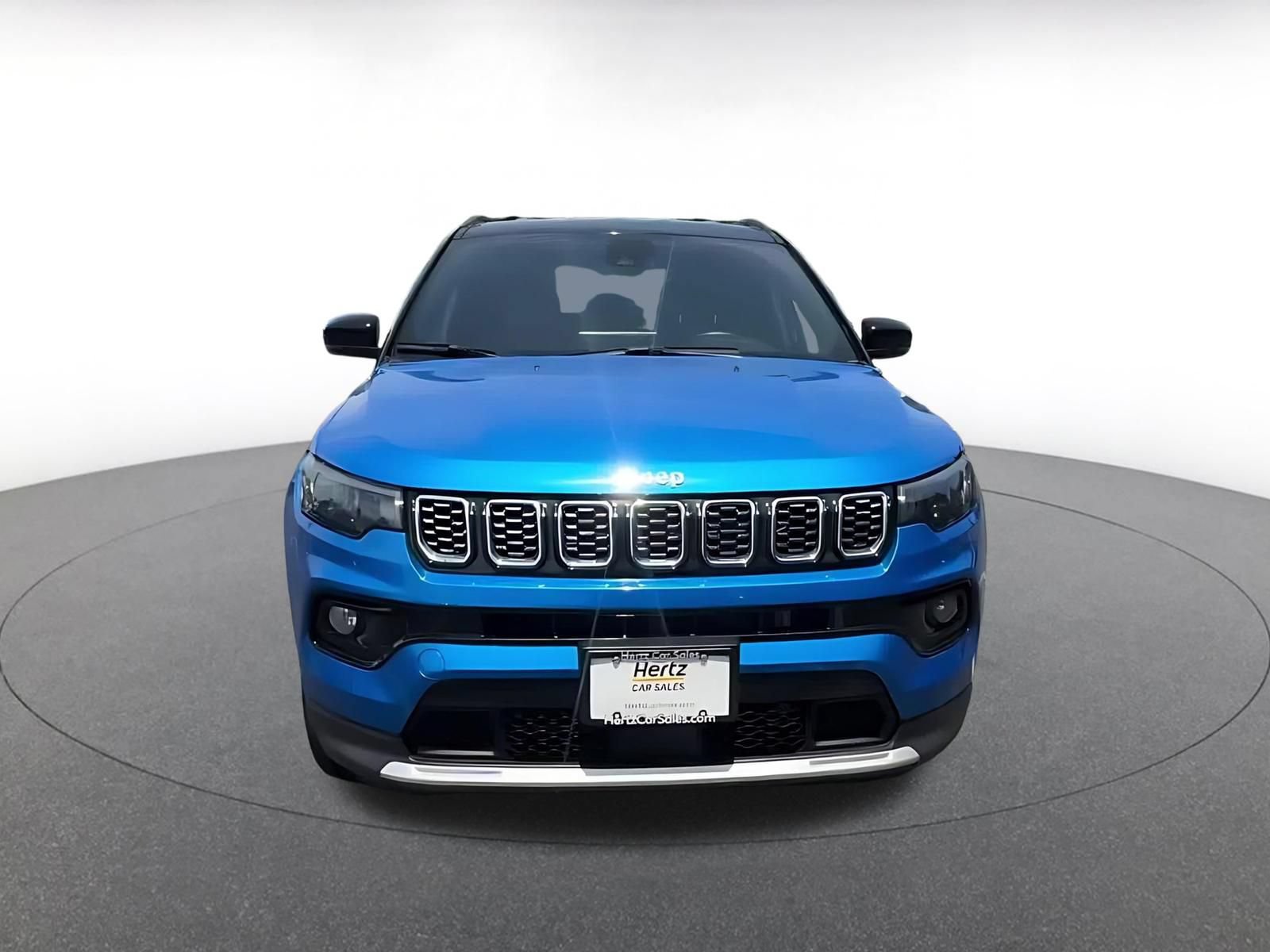 Used 2025 Jeep Compass Limited AWD/4WD image 4
