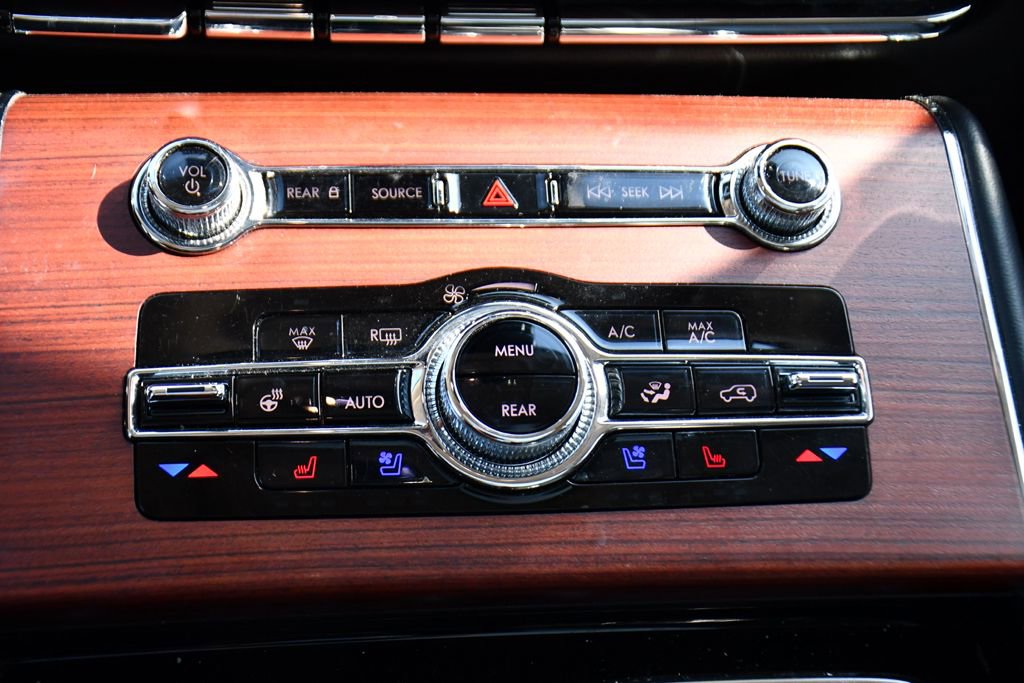 Used 2023 Lincoln Aviator Reserve w/ Class IV Trailer Tow Package image 30