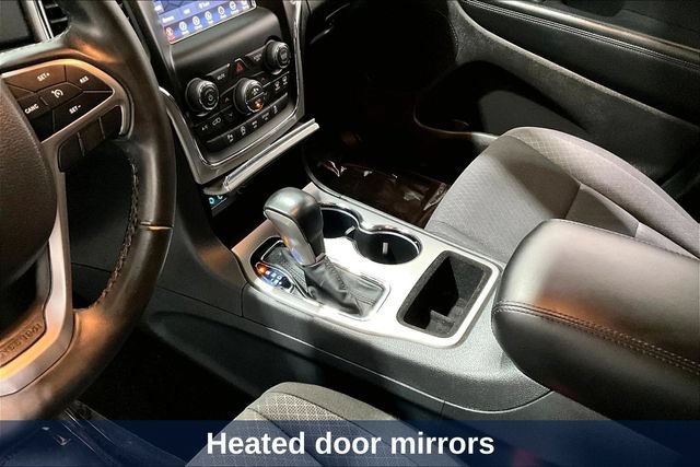Used 2020 Jeep Grand Cherokee Laredo AWD/4WD image 24