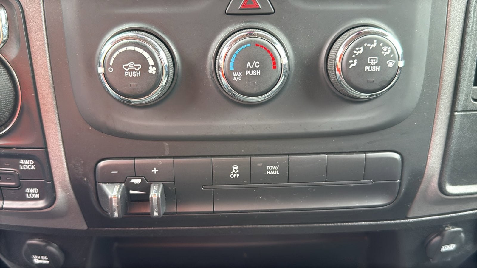 Used 2022 RAM 1500 Tradesman w/ Chrome Appearance Package AWD/4WD image 20