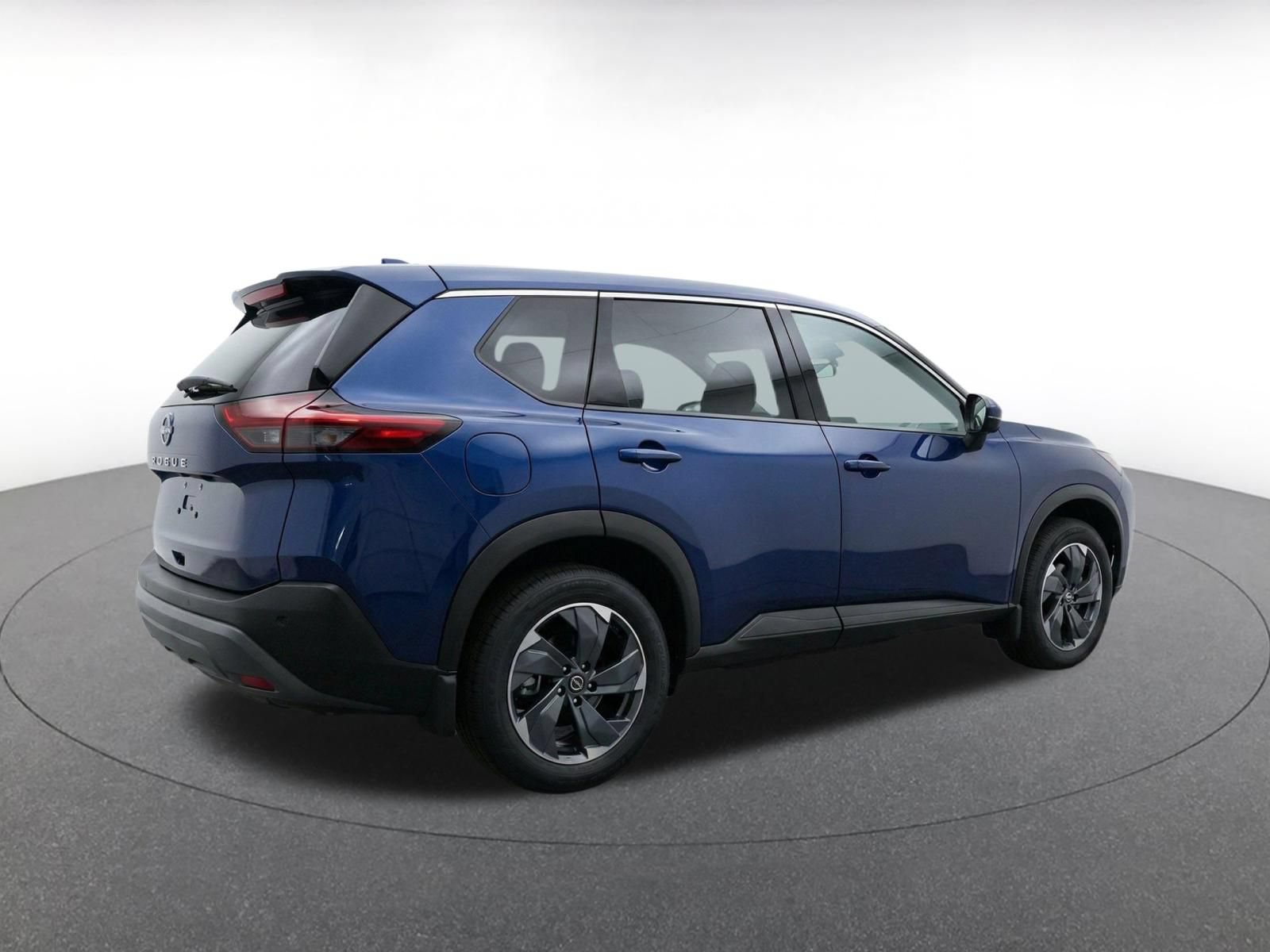 Used 2025 Nissan Rogue SV FWD image 9