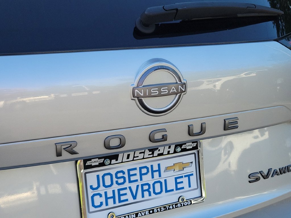 Used 2024 Nissan Rogue SV AWD/4WD image 9