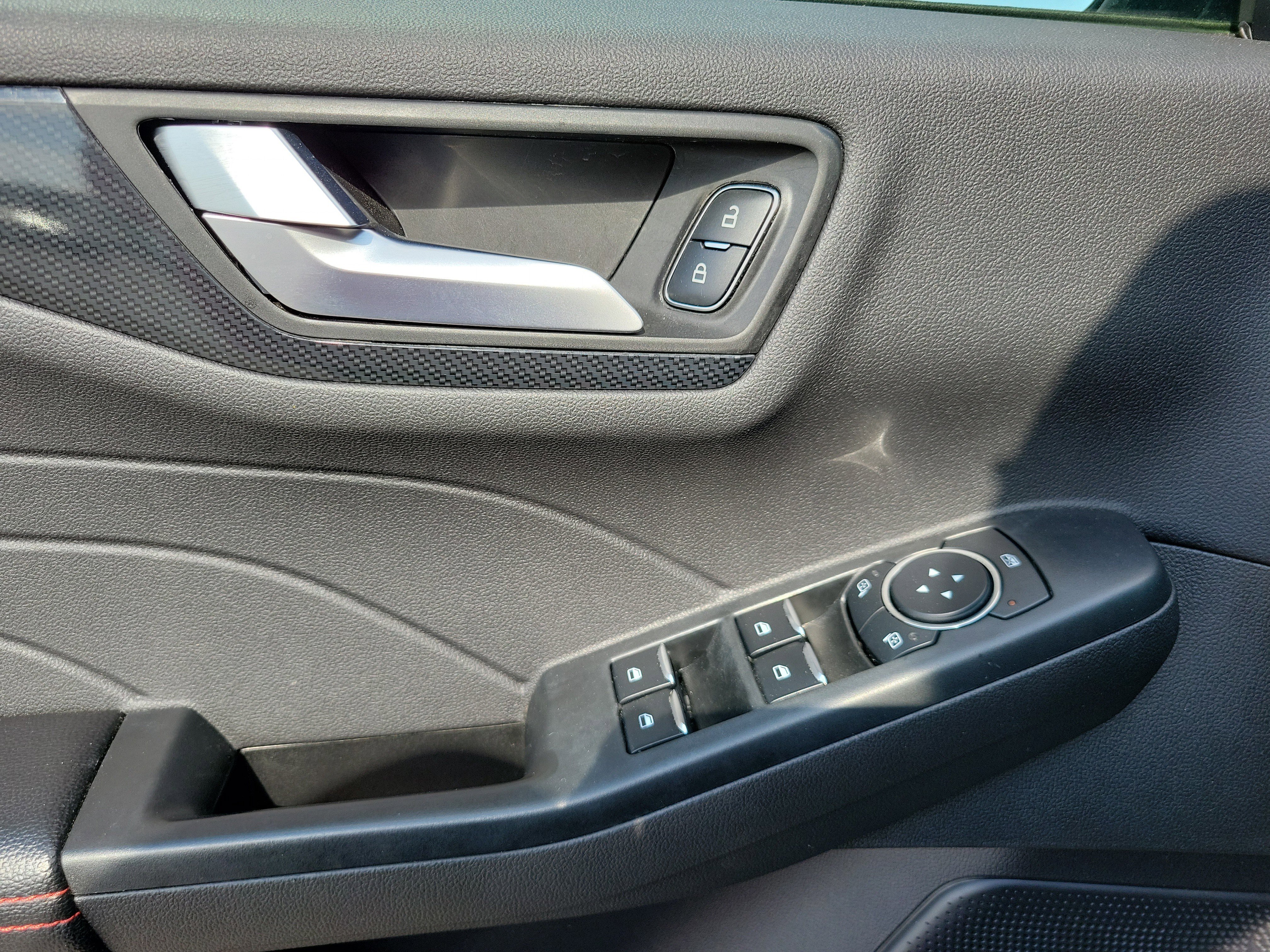 Certified 2024 Ford Escape ST-Line FWD image 17