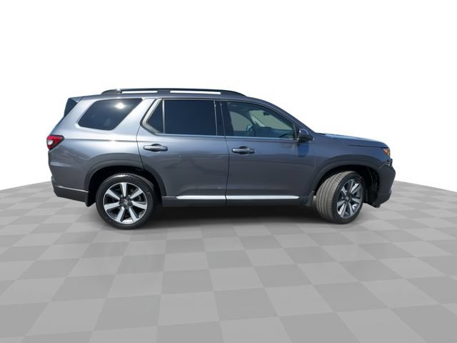 Used 2024 Honda Pilot Touring image 9
