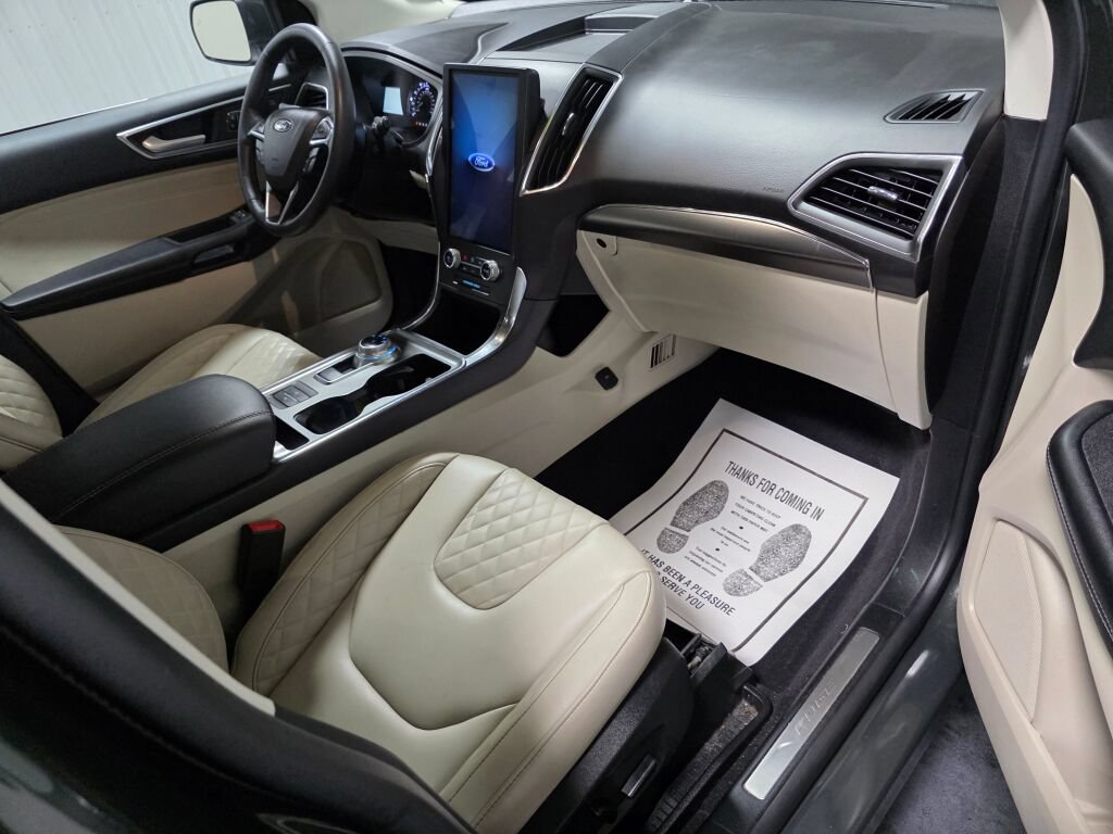 Used 2023 Ford Edge Titanium w/ Cargo Accessory Package AWD/4WD image 7