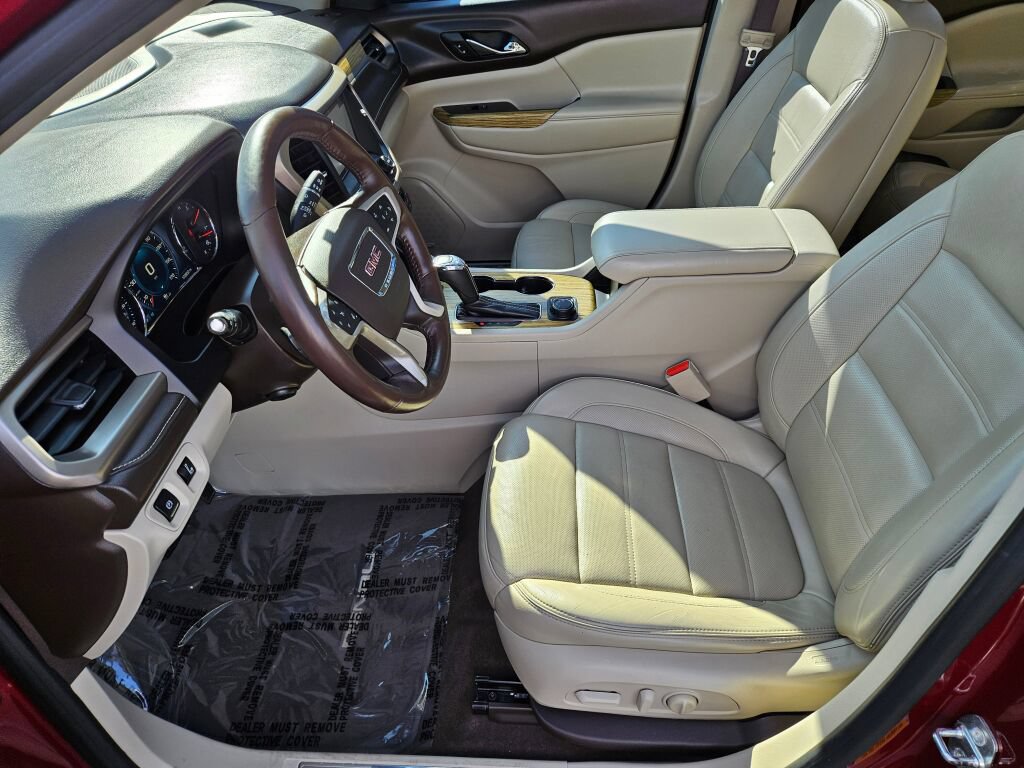 Used 2017 GMC Acadia Denali w/ Technology Package AWD/4WD image 19