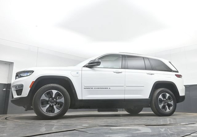 Used 2022 Jeep Grand Cherokee Limited 4xe w/ Luxury Tech Group II AWD/4WD image 46