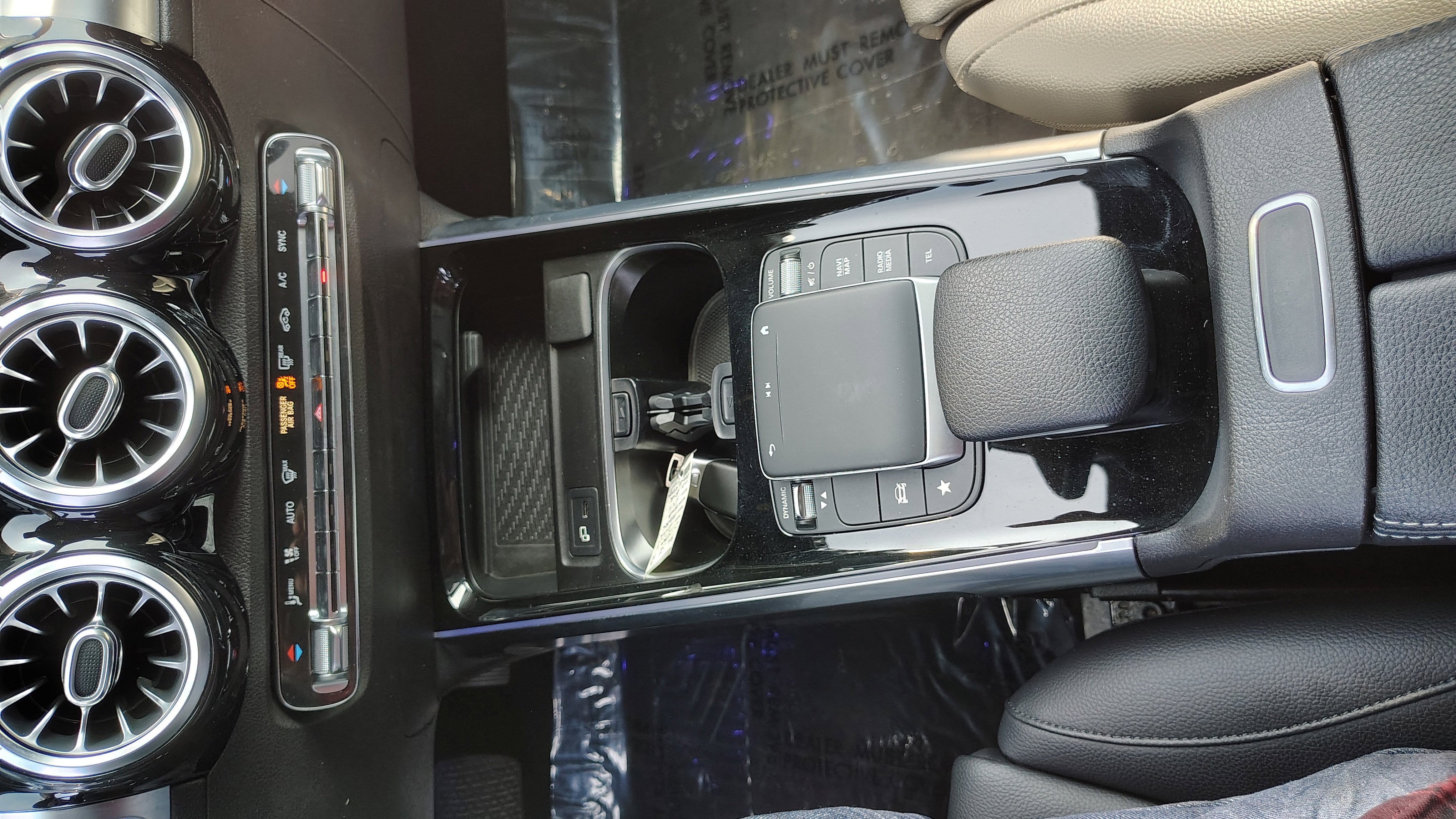 Used 2021 Mercedes-Benz GLB 250 4MATIC image 22