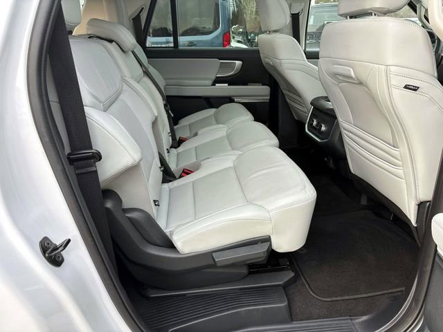 Used 2025 Ford Expedition Max Platinum image 19