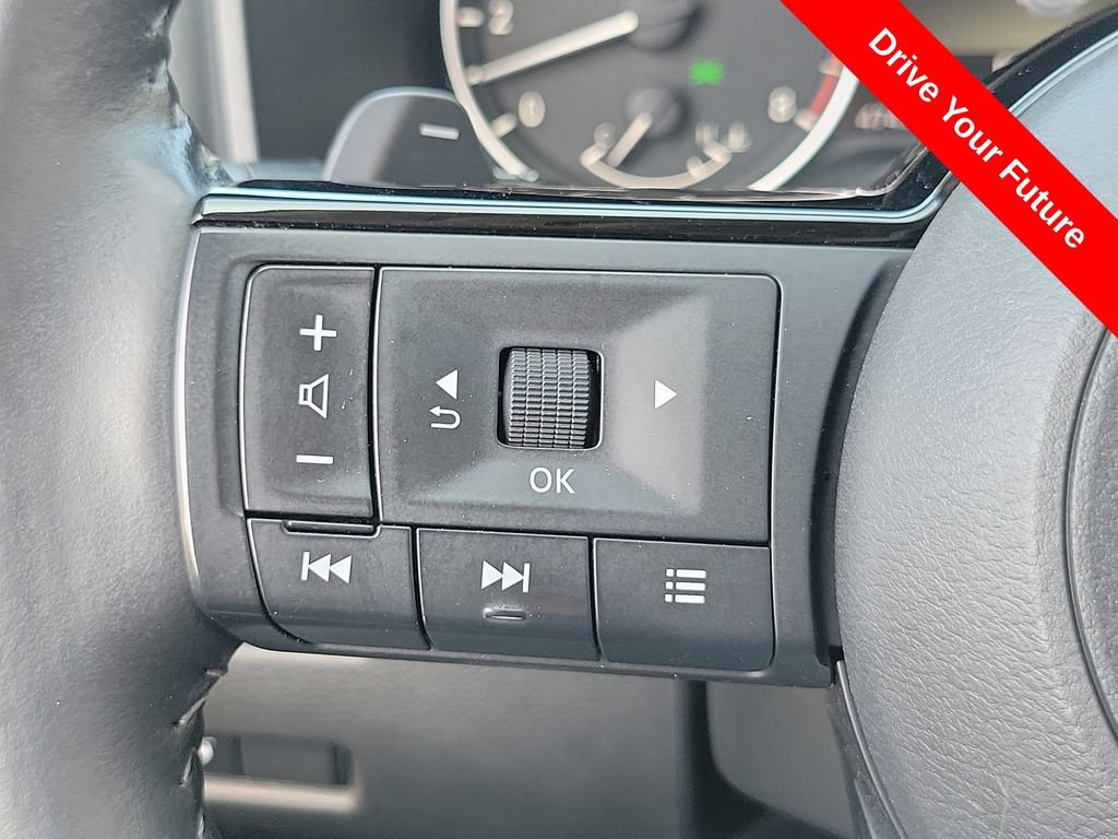 Used 2021 Nissan Rogue SV w/ Premium Package FWD image 5